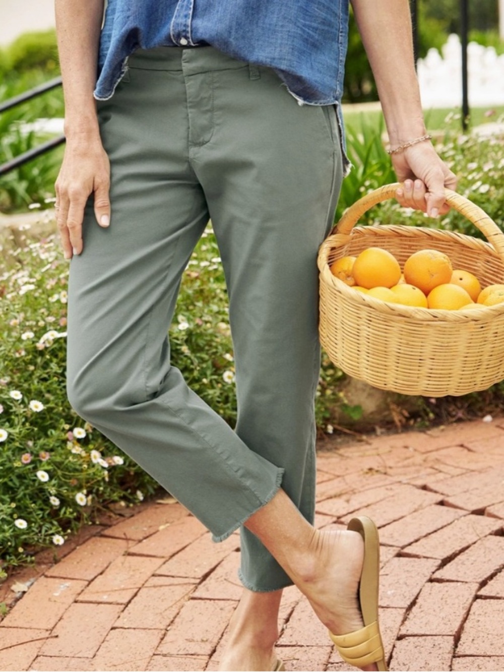 Frank & Eileen Wicklow Pant in Green Size 0 chino